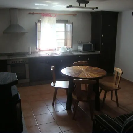 House - 2 Bedrooms - 03474 度假居